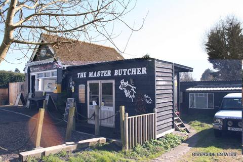 Workshop & retail space for sale, FOR SALE  COMMERCIAL PREMISES WITHIN THE CENTRE OF RAMSEY TRADING AS BUTCHERS SINCE 1938,