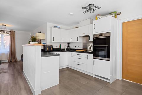 22 Barleyfields Avenue, Bishops Cleeve, Cheltenham, GL52 8FL