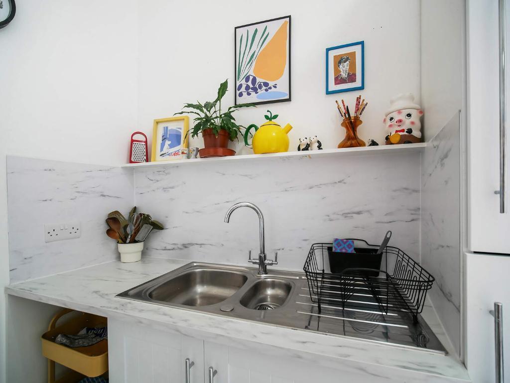 Breakfasting Kitchen