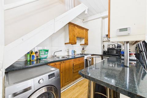 16 Regent Place, Ilfracombe, EX34 9AB