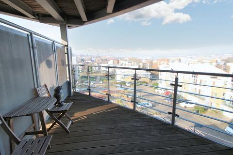 2 bedroom apartment to rent, Arundel Square, Maidstone ME15