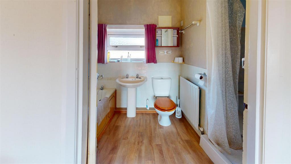 Smithy-Croft-Road-Bathroom.jpg