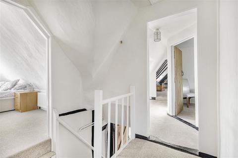 1 Burton End, West Wickham, Cambridge, CB21 4SD