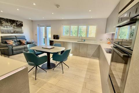 4 bedroom detached house for sale, Main Road, Sandleheath Fordingbridge, Hampshire, SP6