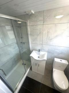 Studio to rent, Feltham TW14