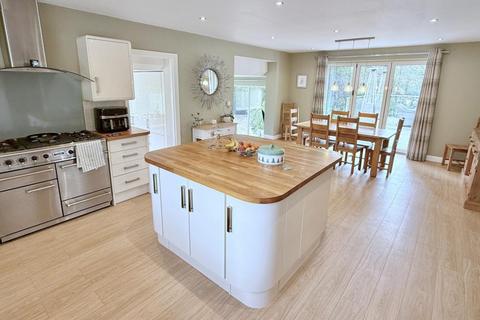 6 bedroom detached house for sale, Struan Court, Ashley Heath, BH24