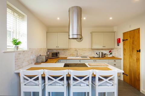 undefined, White Dove, Dove House Farm, Blythe Bridge Road, Caverswall, Stoke On Trent, Staffordshire, ST11