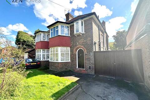 3 bedroom semi-detached house to rent, London NW9