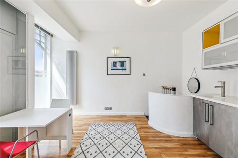 1 bedroom apartment to rent, Trinity Road, SW17