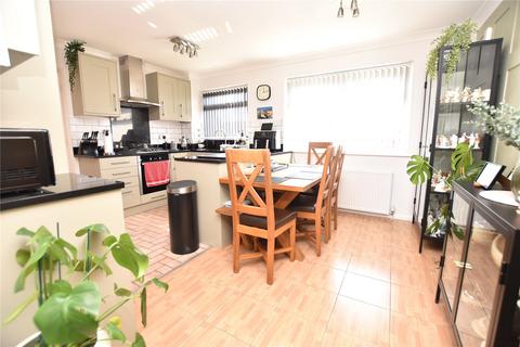 3 bedroom semi-detached house for sale, Croftside Close, Leeds