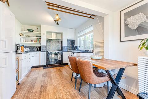270 Broadway, Horsforth, Leeds, LS18 4EX