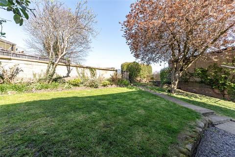 270 Broadway, Horsforth, Leeds, LS18 4EX