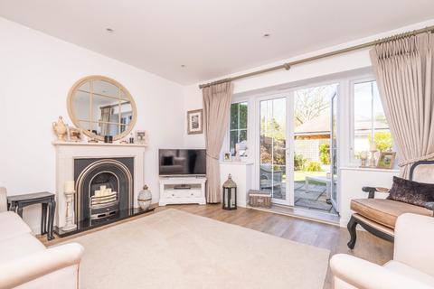 17 Metcalfe Avenue, Carshalton, SM5 4AW