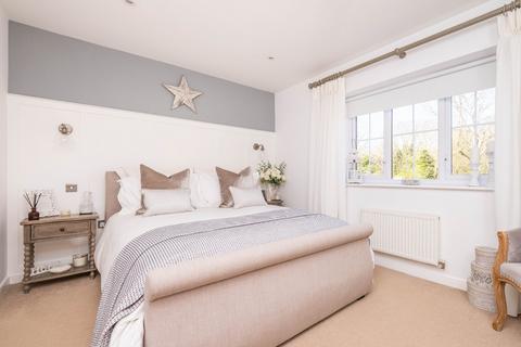 17 Metcalfe Avenue, Carshalton, SM5 4AW