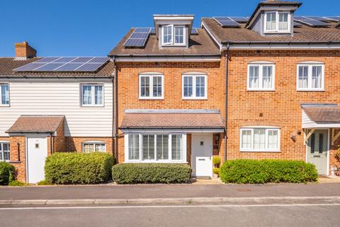17 Metcalfe Avenue, Carshalton, SM5 4AW