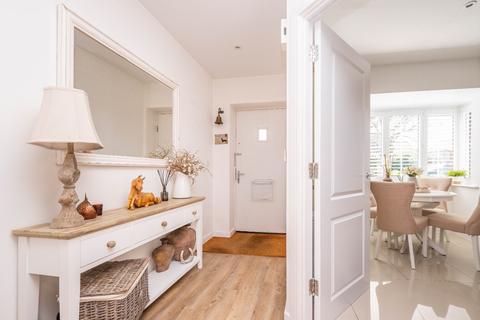 17 Metcalfe Avenue, Carshalton, SM5 4AW
