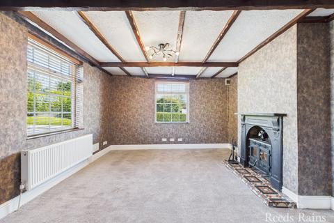 3 bedroom end of terrace house for sale, Main Road, Hull HU11