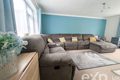 45 Bligh Way, Strood, Rochester, ME2 2XD