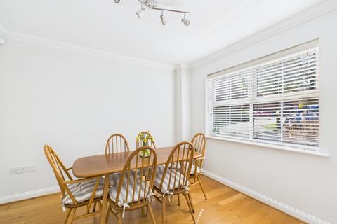14 Badgers Brook, Leighton Buzzard, LU7 3HB