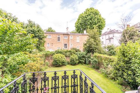 2 bedroom flat for sale, Redcliffe Gardens, Chelsea, London, SW10