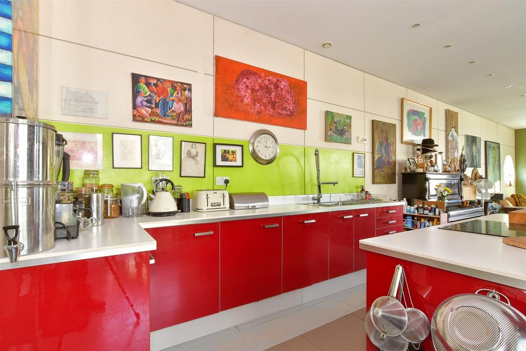Lounge/Kitchen