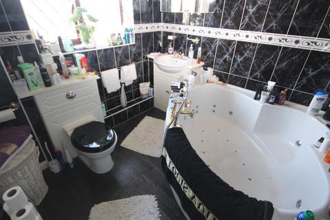 4 bedroom detached house for sale, Beach Drive, Penrhyn Bay, Llandudno