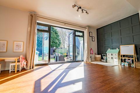 6 Cedar Close, Sandiacre, Nottingham, NG10 5DZ