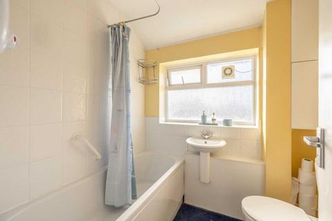 37 Pemberton Road, Slough, SL2 2JQ