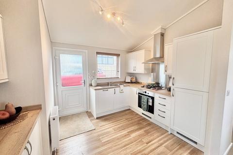 2 bedroom park home for sale, 18 Ladstone Park, Norland, Sowerby Bridge
