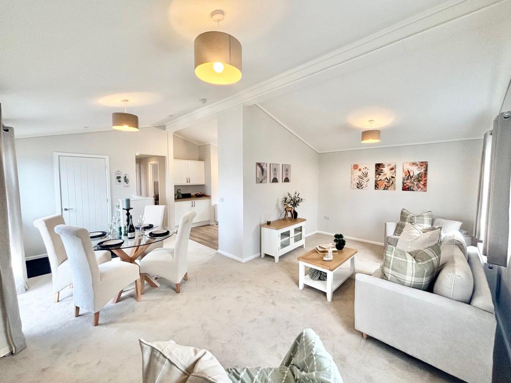 Ladstone open plan