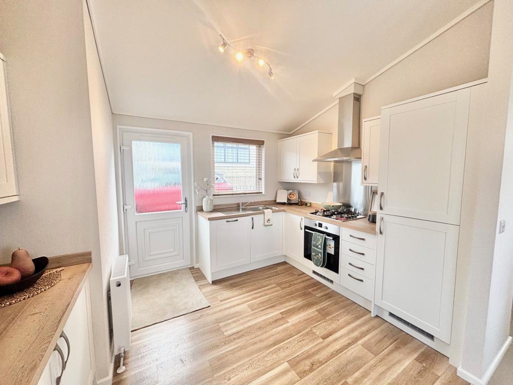 Ladstone kitchen