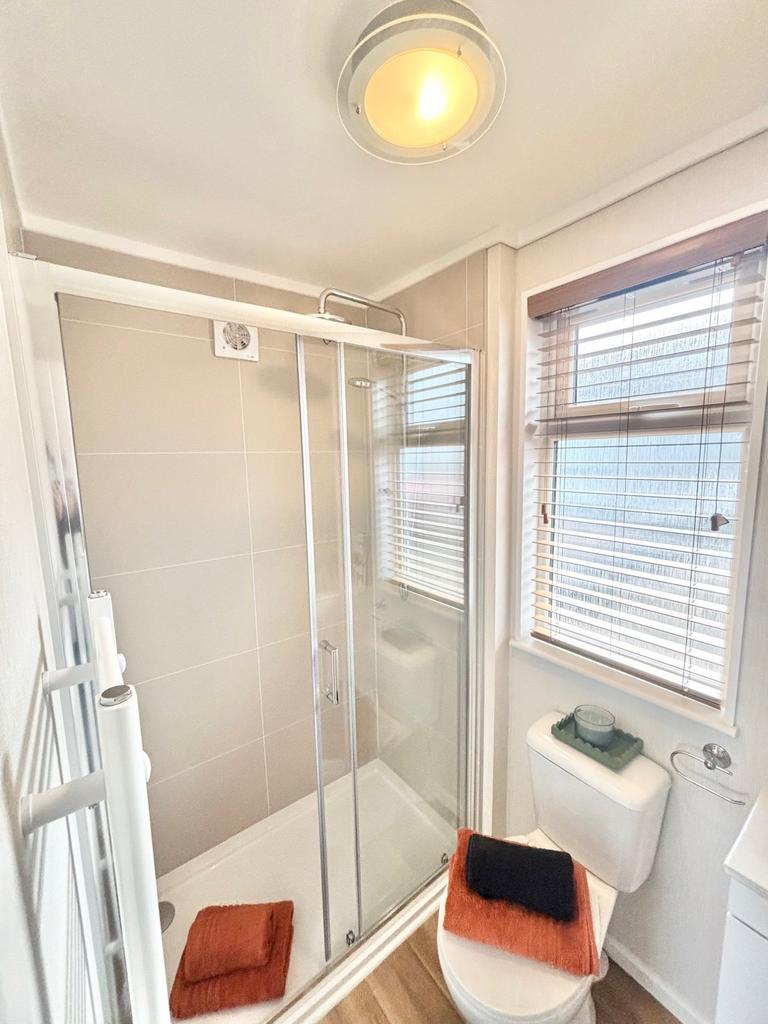 Ladstone en suite