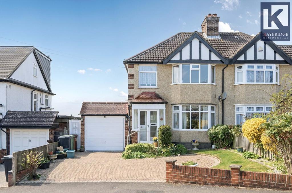 Walsingham Gardens, KT19 0 LS