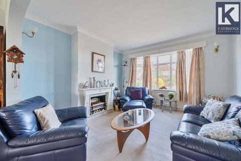 25 Walsingham Gardens, Epsom, KT19 0LS