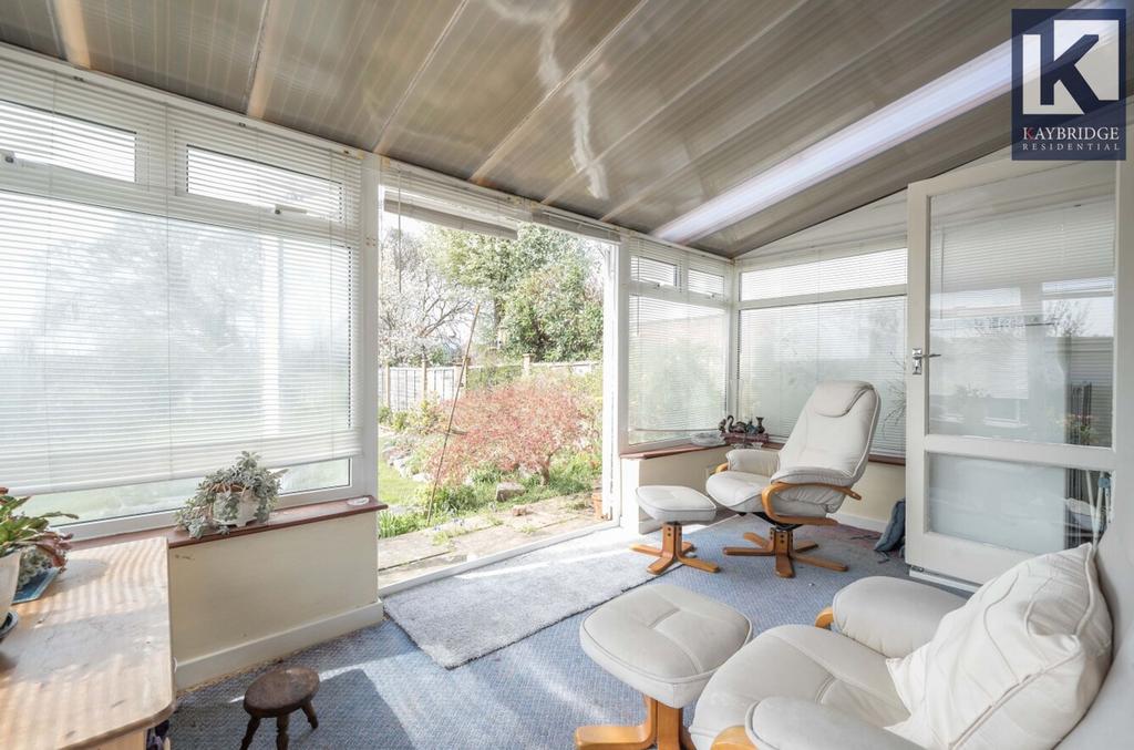 Walsingham Gardens, KT19 0 LS