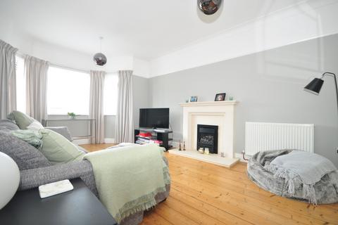 3 bedroom apartment to rent, AVAILABLE WITH NO DEPOSIT Havelock Road Southsea PO5