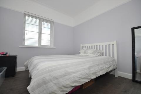 3 bedroom apartment to rent, AVAILABLE WITH NO DEPOSIT Havelock Road Southsea PO5