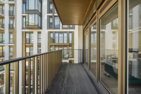 1 bedroom flat for sale, Lincoln Apartments, London W12