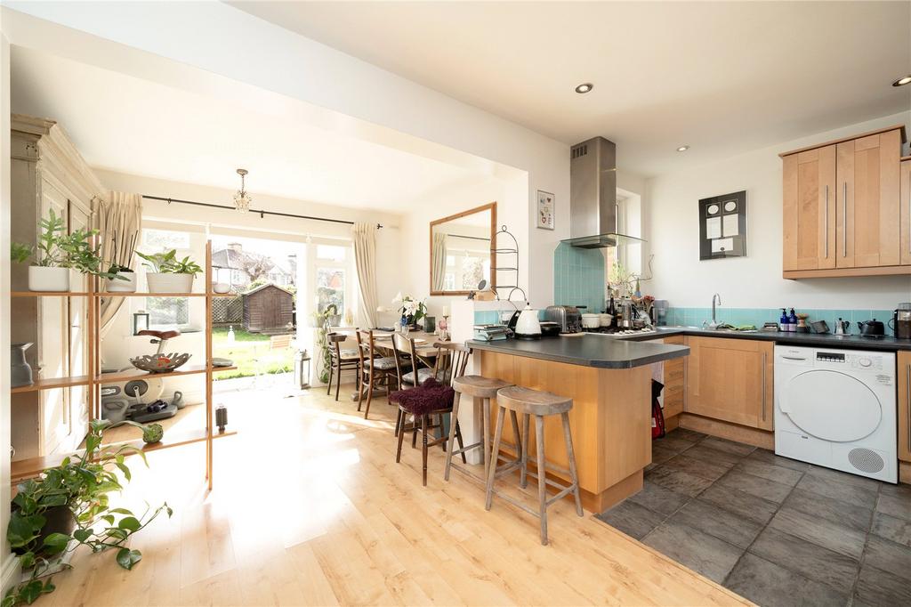 Kitchen/Dining