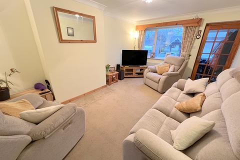 3 bedroom terraced house for sale, Oak Road, New Milton, Hampshire. BH25 5BD
