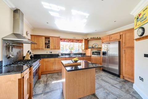 6 bedroom detached house for sale, Courtgate Close, Mill Hill, NW7