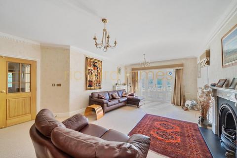 6 bedroom detached house for sale, Courtgate Close, Mill Hill, NW7