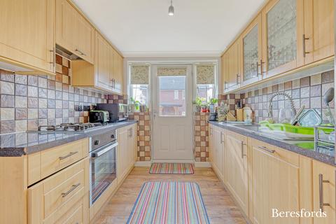 3 bedroom terraced house for sale, Holt Road, Romford, RM3