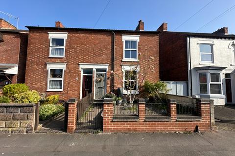 20 Woods Lane, Burton-on-trent, DE15 9EE