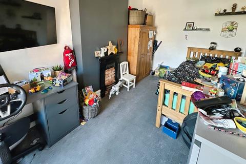 20 Woods Lane, Burton-on-trent, DE15 9EE