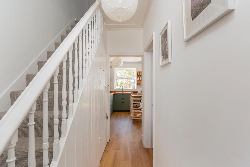 1 H9 SBH - Hallway B.jpg