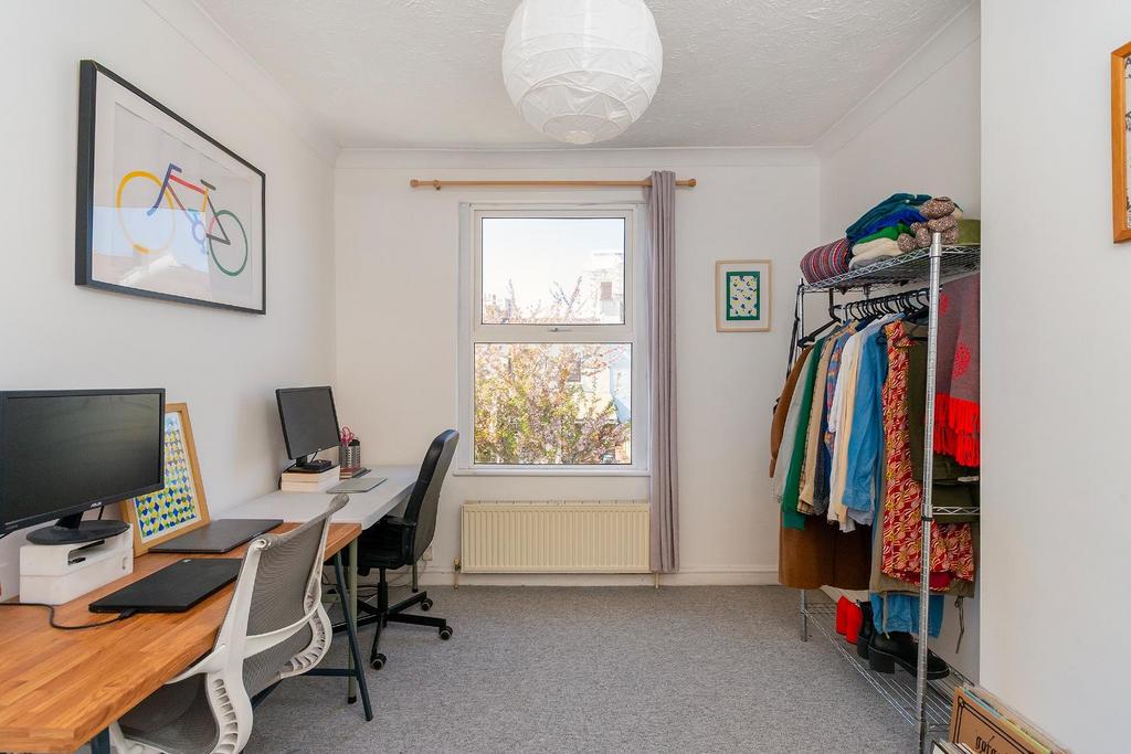 1 H9 SBH - Bedroom H.jpg