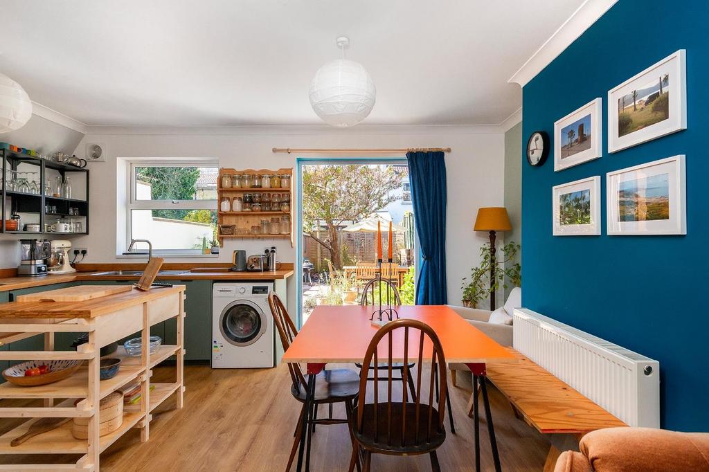 1 H9 SBH - Kitchen Diner E.jpg