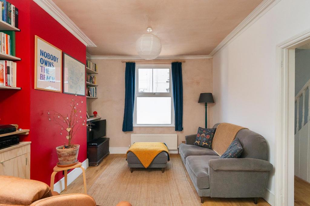 1 H9 SBH - Living Room D.jpg