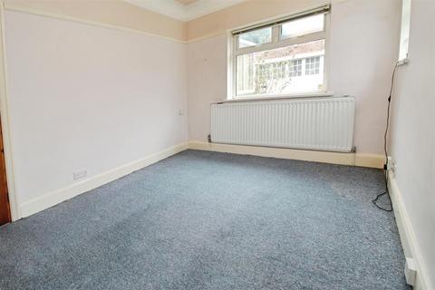 73 Necropolis Road, Bradford, BD7 2PS